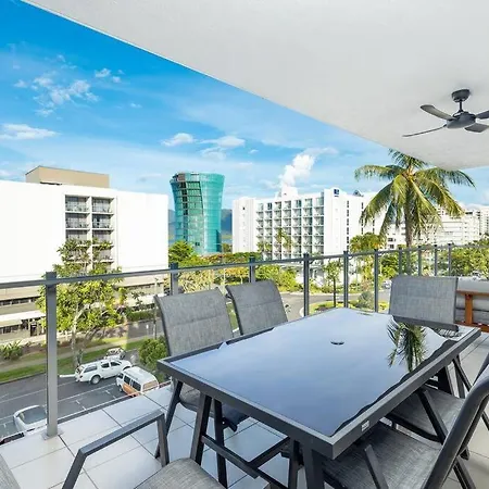 Panoramic Views 3Br Cairns City Apartment Exterior photo